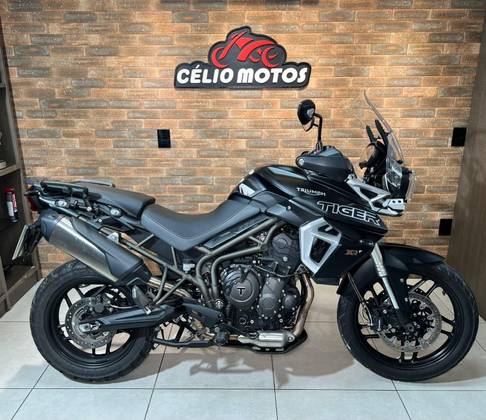 TRIUMPH TIGER 800 XRT TRIUMPH TIGER 800 XRT